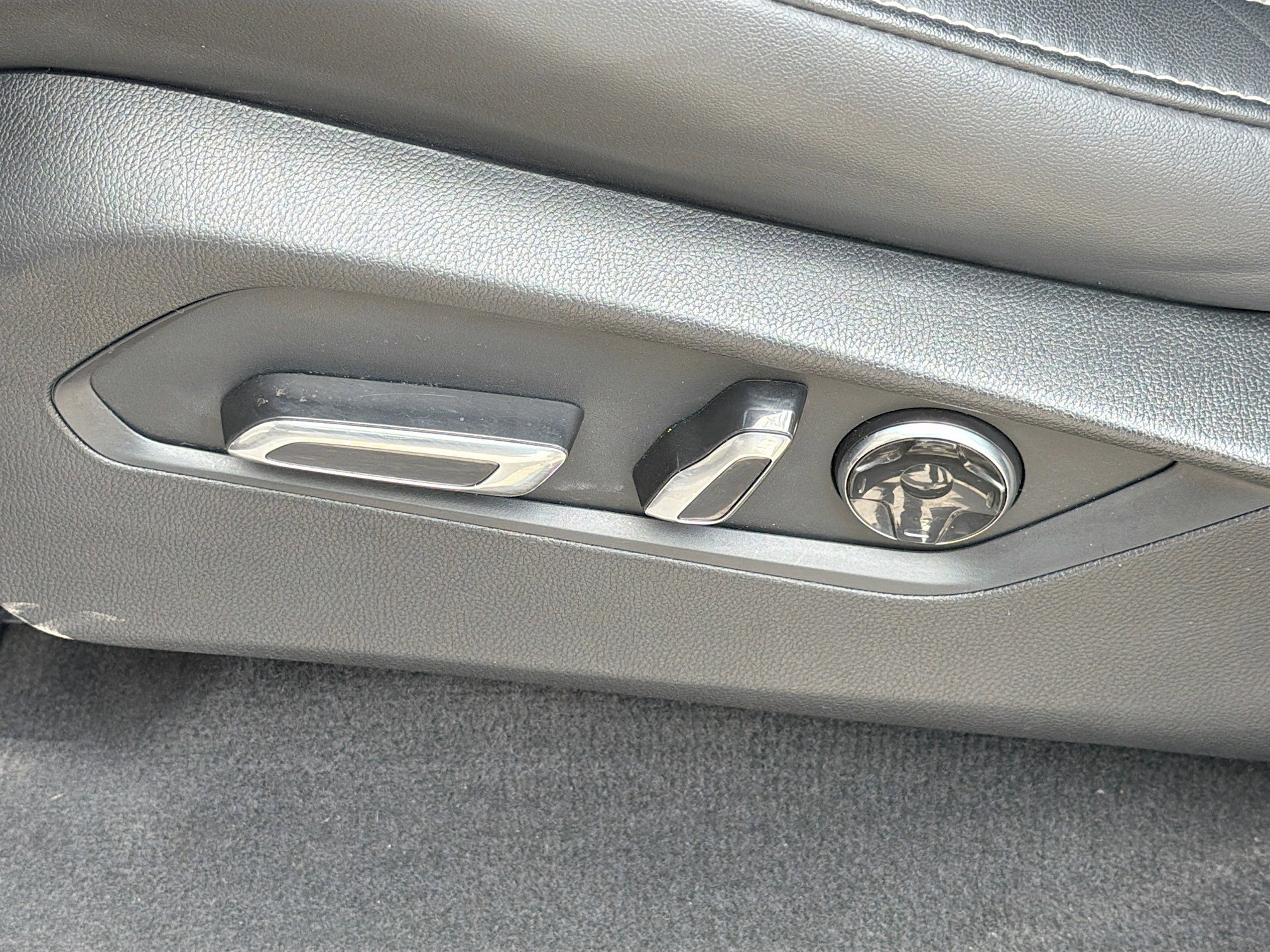 Used 2022 Acura MDX FWD w/ Technology Package image 25