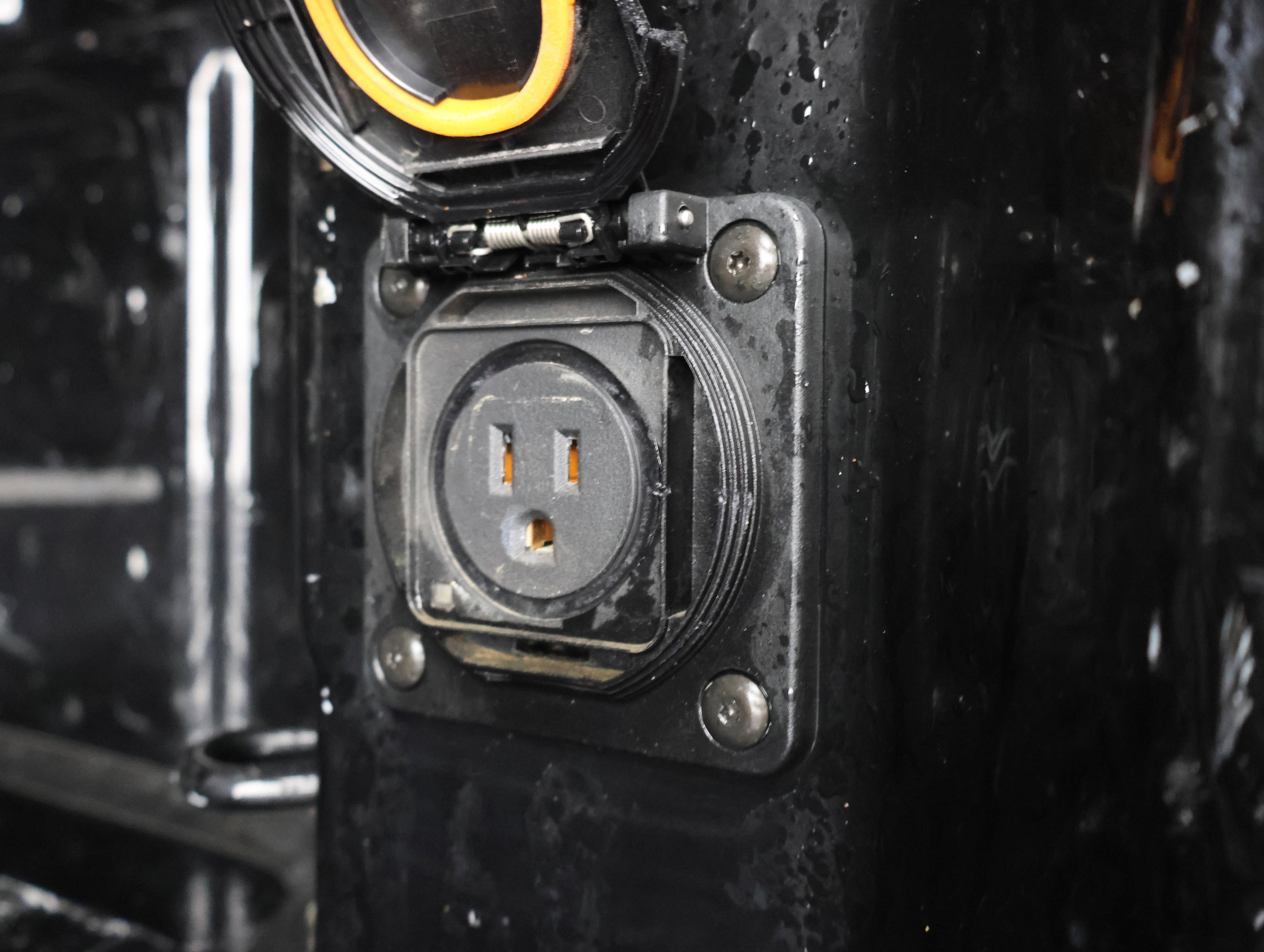 Used 2021 Chevrolet Silverado 1500 LT Trail Boss w/ Convenience Package II image 6