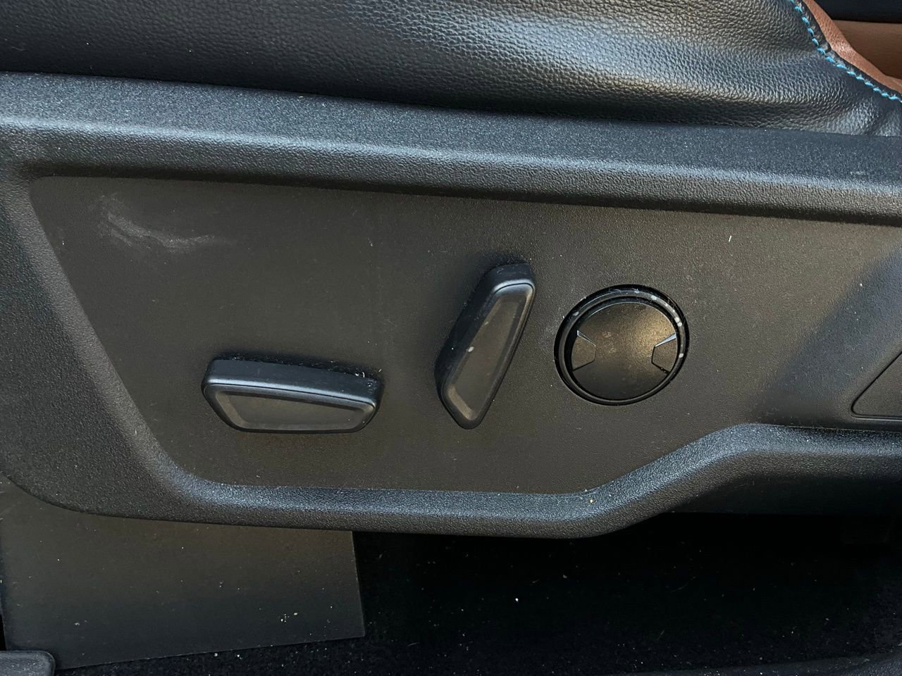 Used 2023 Ford Bronco Outer Banks image 11