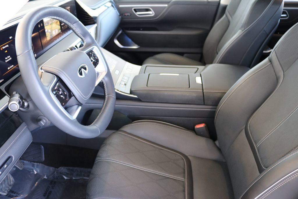 Certified 2025 INFINITI QX80 Sensory image 19