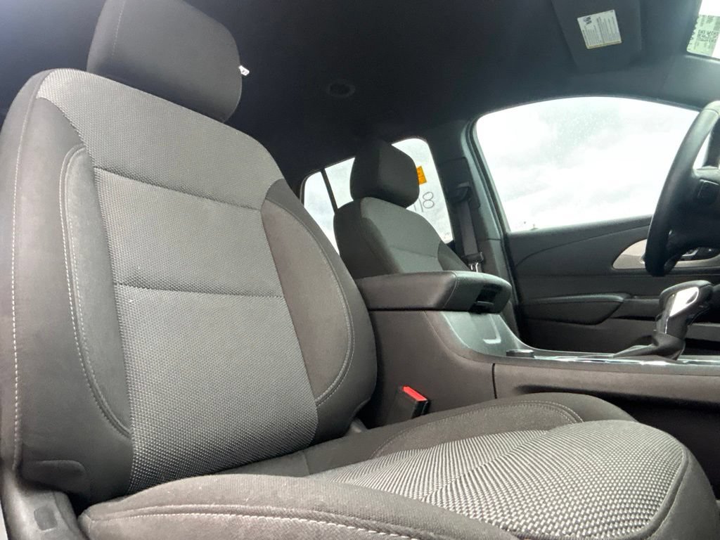 Used 2023 Chevrolet Traverse LT FWD image 26