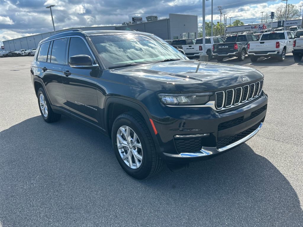 Used 2023 Jeep Grand Cherokee L Limited w/ Trailer Tow Group (B) AWD/4WD image 3