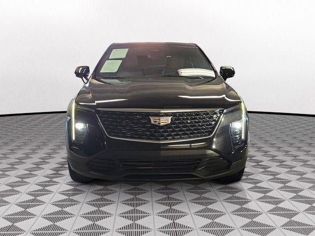 Certified 2024 Cadillac XT4 Luxury w/ Cold Weather Package FWD image 2