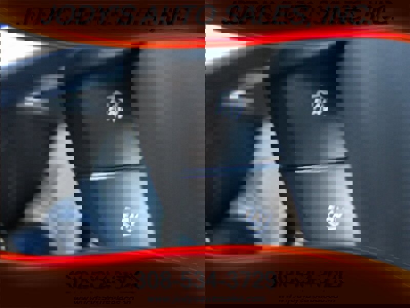 Used 2022 Chevrolet Corvette Stingray Coupe w/ Engine Appearance Package image 13