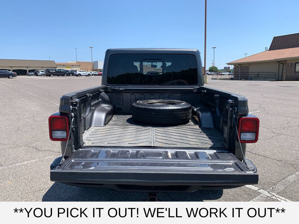 Used 2025 Jeep Gladiator Sport AWD/4WD image 9