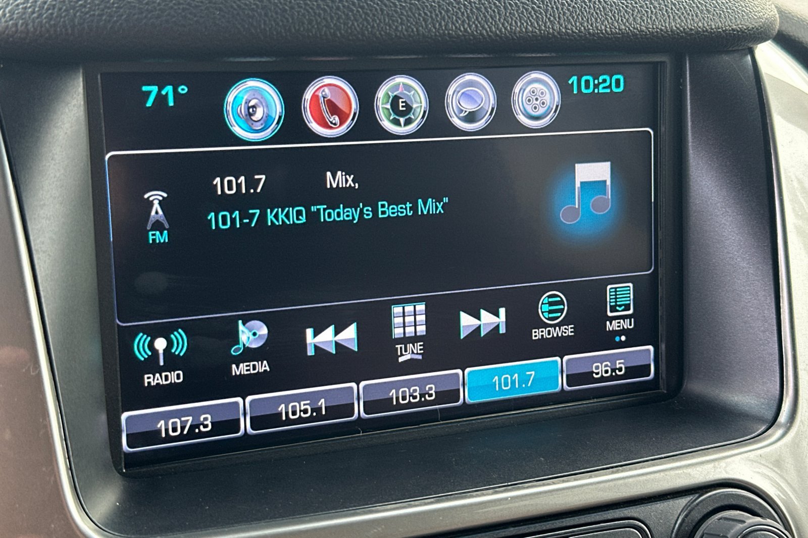 Used 2019 Chevrolet Suburban Premier w/ Premier Plus Edition AWD/4WD image 26