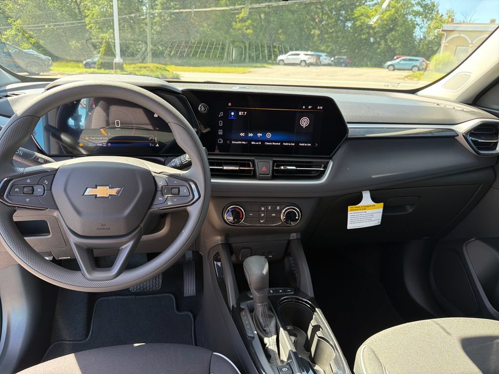 New 2026 Chevrolet TrailBlazer LS w/ LS Convenience Package AWD/4WD image 13
