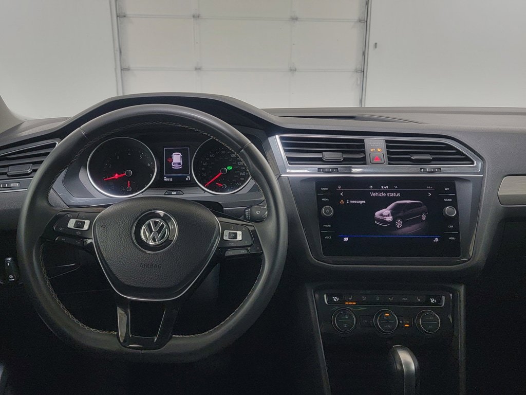 Used 2021 Volkswagen Tiguan SE w/ Panoramic Sunroof Package FWD image 12