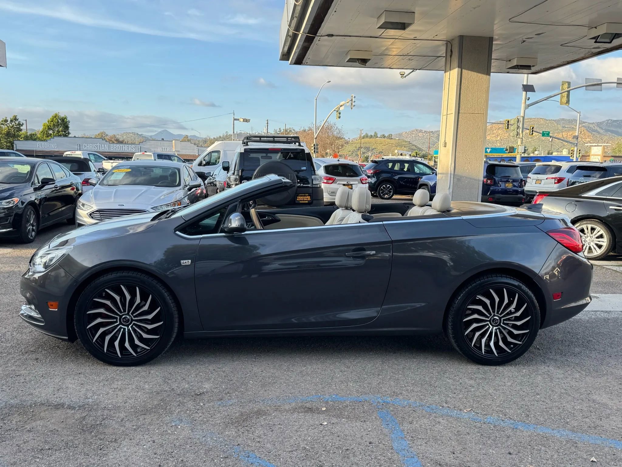 Used 2016 Buick Cascada Premium image 11