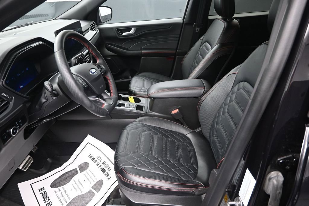 Used 2023 Ford Escape ST-Line Elite w/ Premium Technology Package AWD/4WD image 15