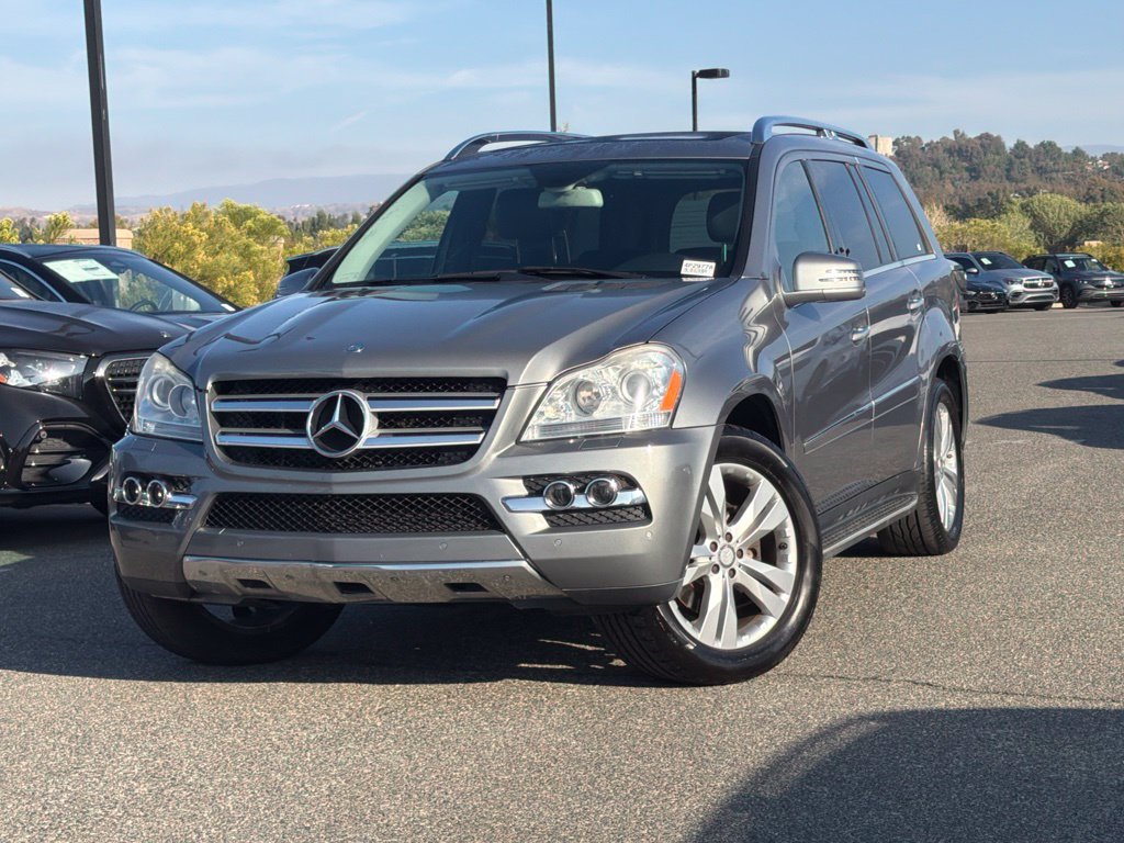 Used 2011 Mercedes-Benz GL 450 4MATIC image 2