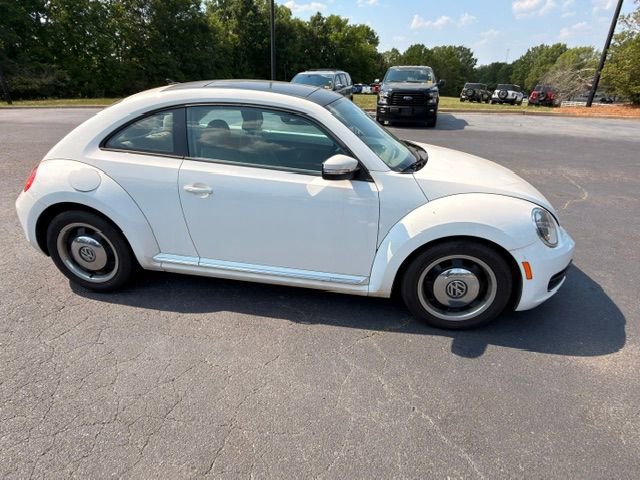 Used 2013 Volkswagen Beetle 2.5 FWD image 14