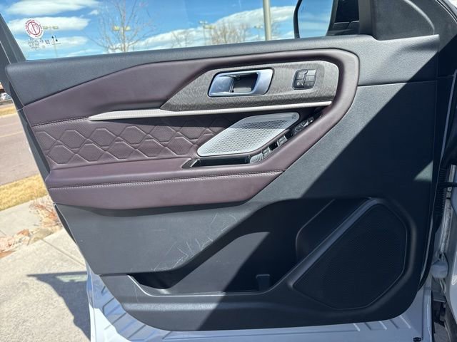 Used 2025 Ford Explorer Platinum w/ LUX Leather Package image 24