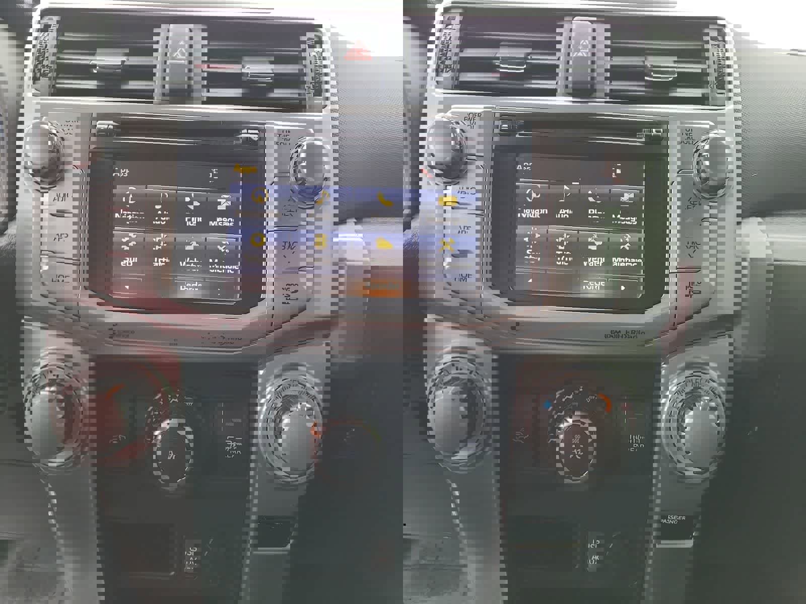 Used 2018 Toyota 4Runner SR5 Premium image 24