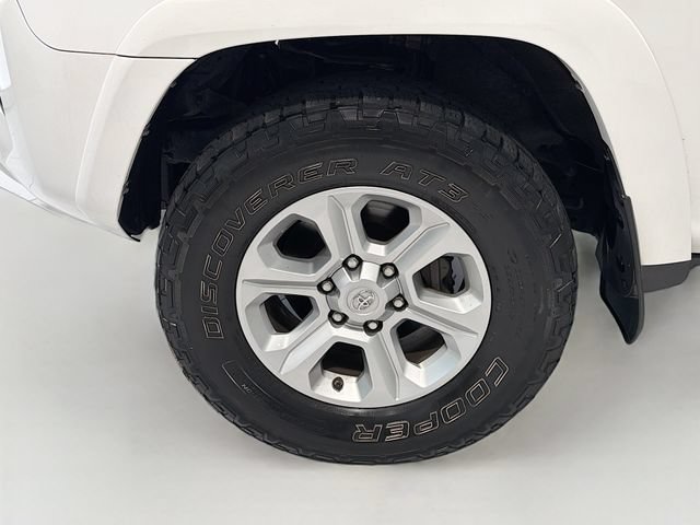 Certified 2017 Toyota 4Runner SR5 AWD/4WD image 25