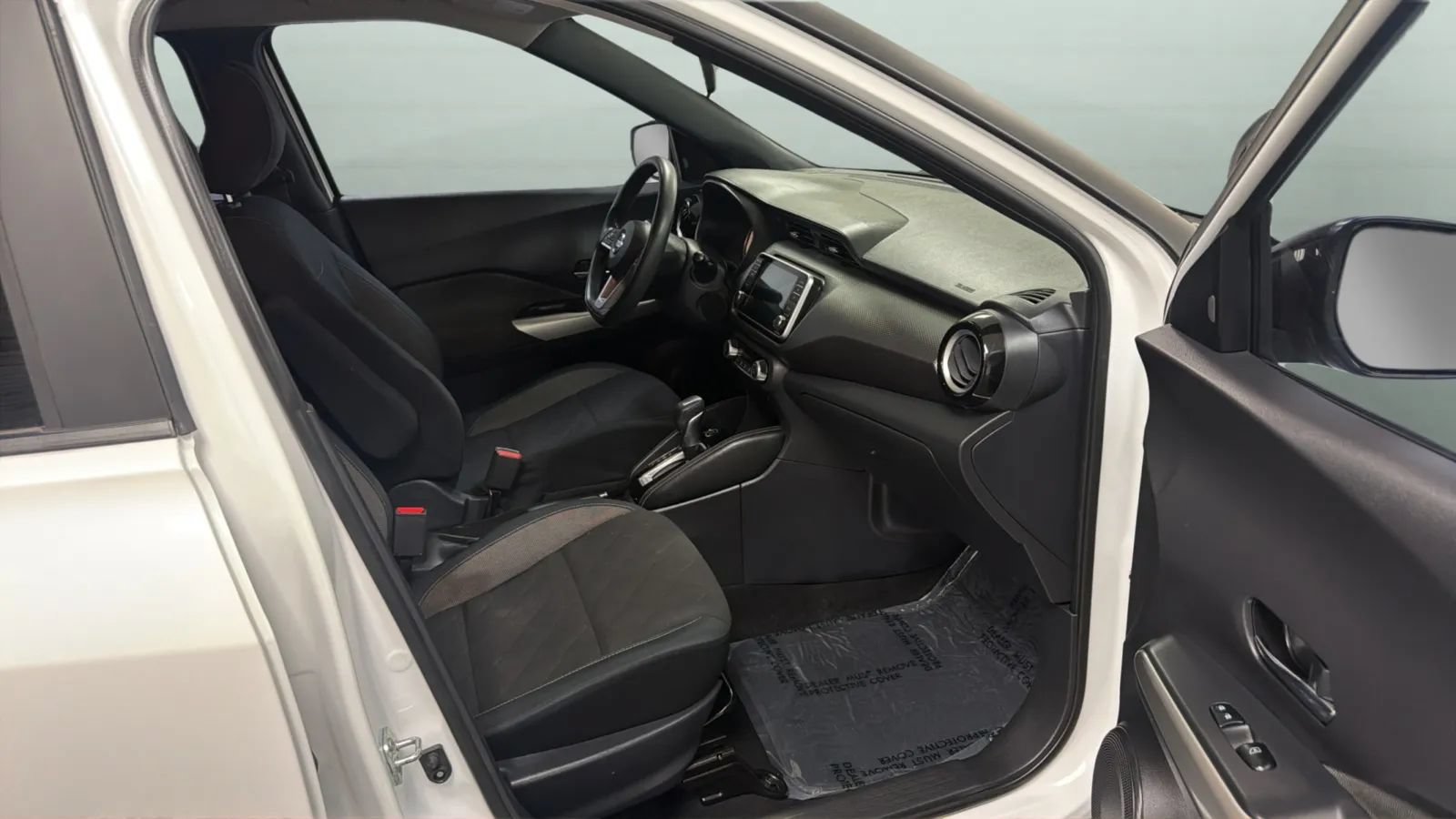 Used 2018 Nissan Kicks SV FWD image 21
