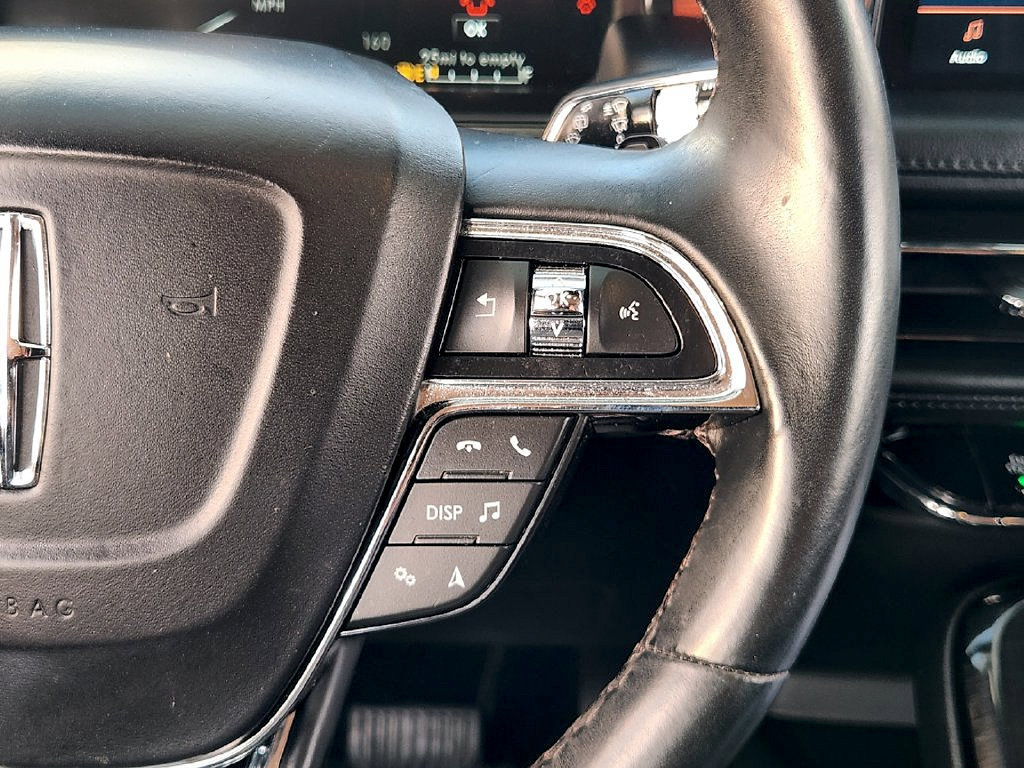 Used 2023 Lincoln Nautilus Reserve AWD/4WD image 28
