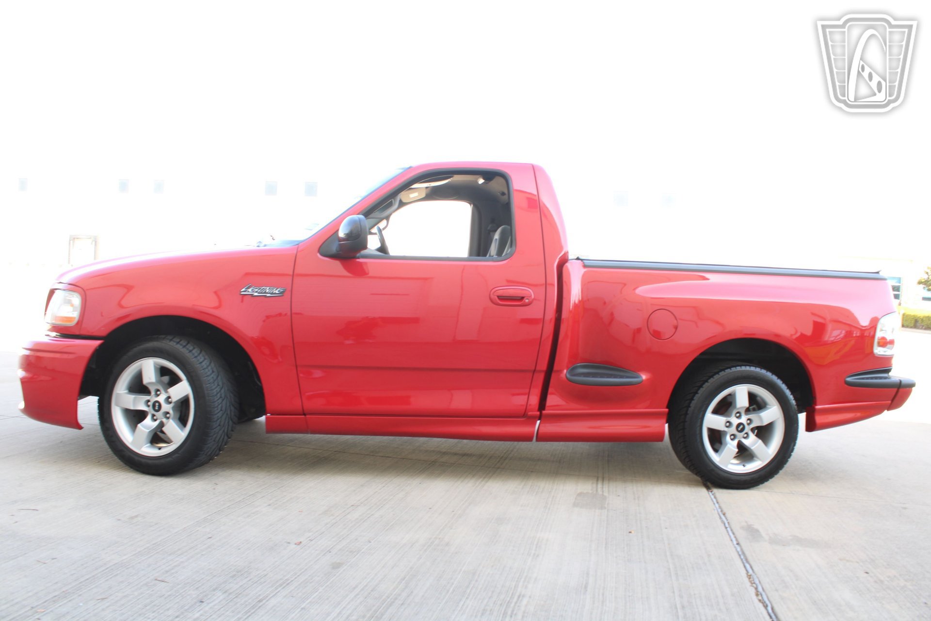 Used 2001 Ford F150 Lightning RWD image 22