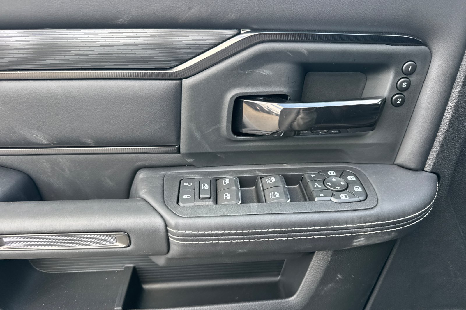 New 2027 RAM 1500 Laramie w/ Night Edition AWD/4WD image 10