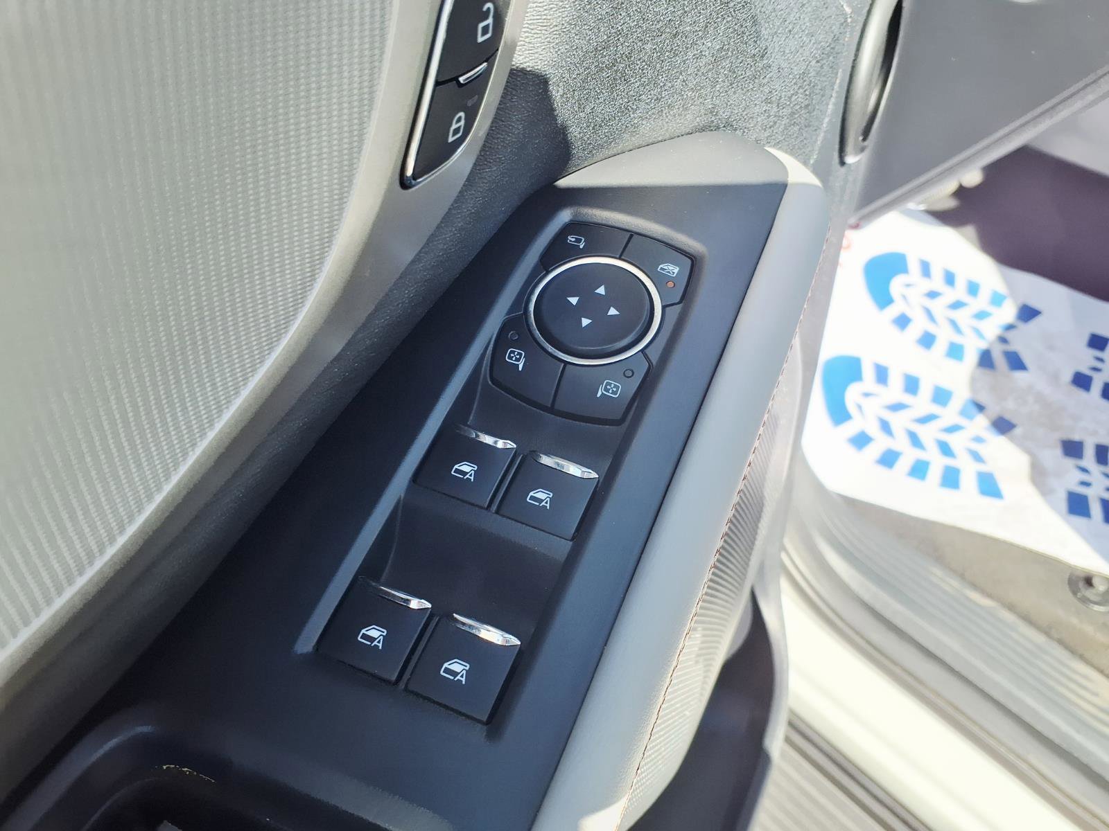 Certified 2025 Ford Expedition Active image 22