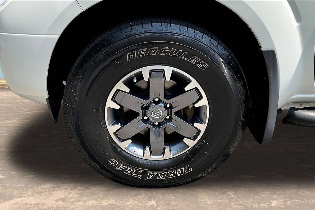Used 2017 Nissan Frontier PRO-4X w/ Pro-4x Luxury Package AWD/4WD image 35