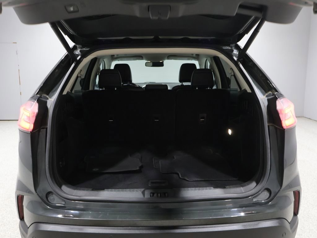 Used 2024 Ford Edge Titanium w/ Equipment Group 301A image 4