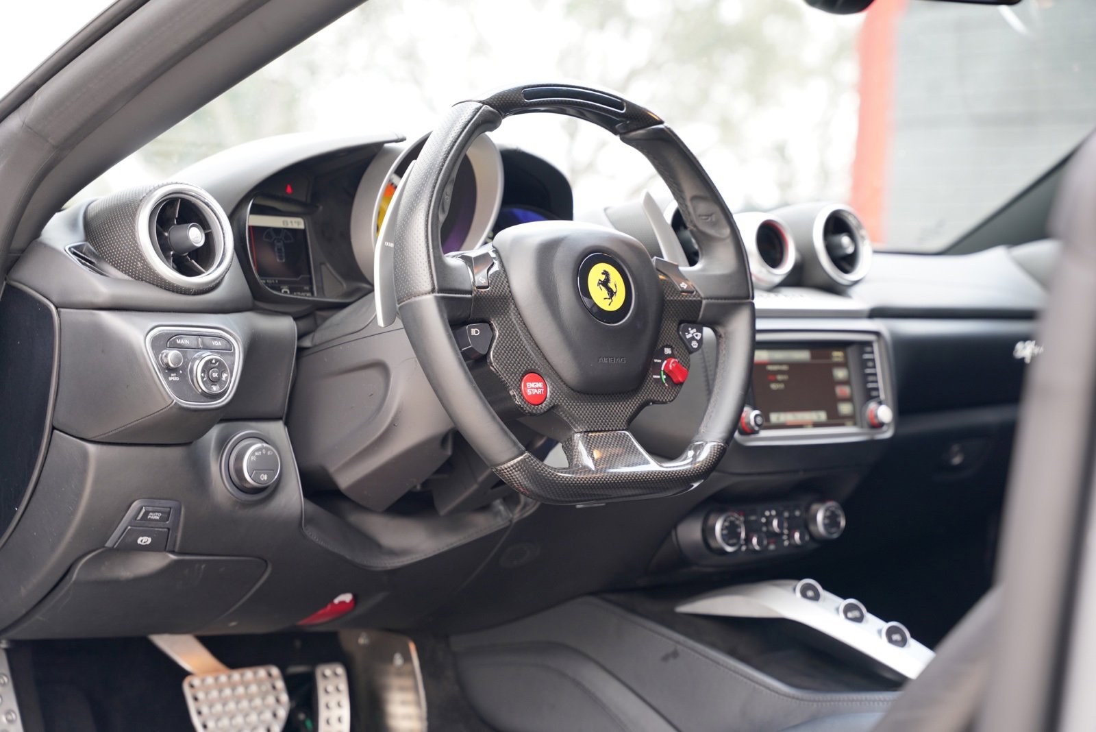 Used 2016 Ferrari California T image 12
