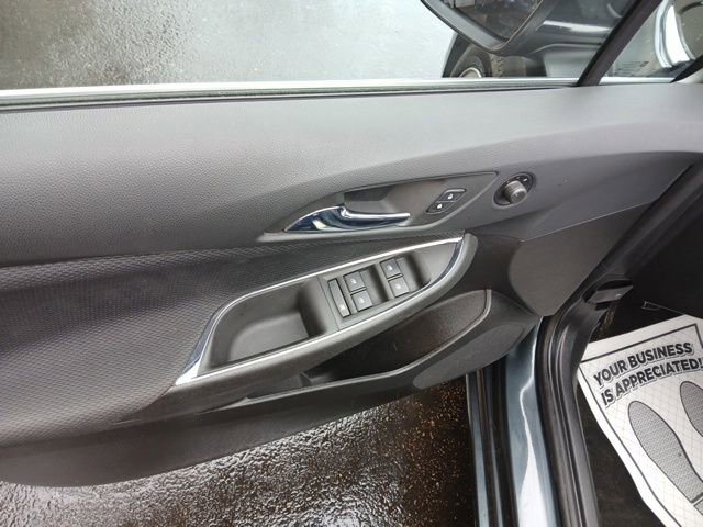 Used 2017 Chevrolet Cruze LT w/ Convenience Package image 16