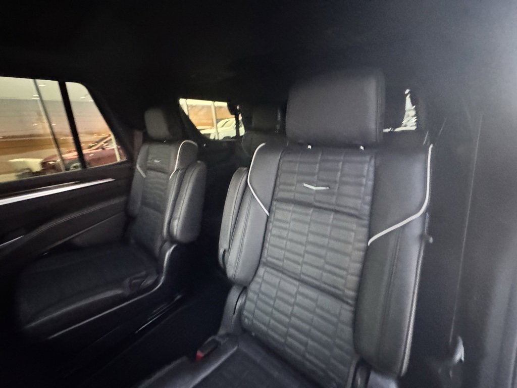 Used 2025 Cadillac Escalade Sport Platinum w/ LPO, ONYX Package image 15