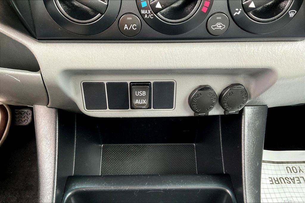 Used 2015 Toyota Tacoma 2WD Access Cab image 17