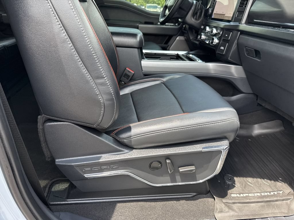 Used 2024 Ford F250 Lariat w/ Lariat Ultimate Package AWD/4WD image 13