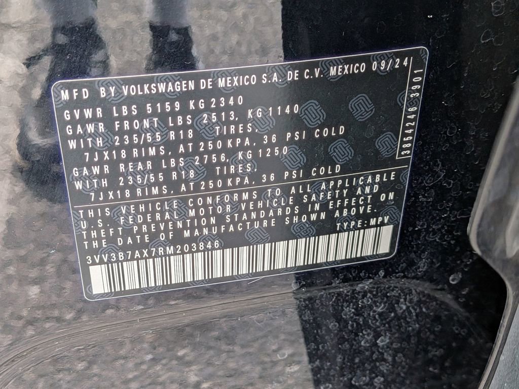 Used 2024 Volkswagen Tiguan Wolfsburg Edition image 32