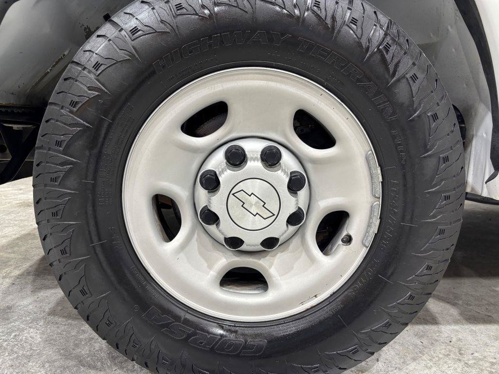 Used 2016 Chevrolet Express 3500 RWD image 22