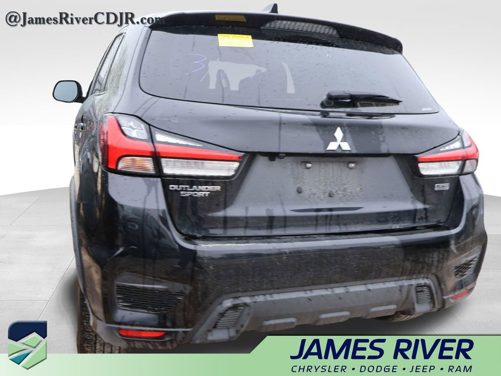 Used 2025 Mitsubishi Outlander Sport LE AWD/4WD image 17