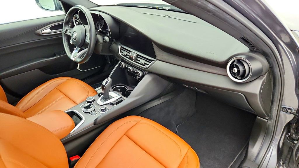 Used 2022 Alfa Romeo Giulia Ti image 26