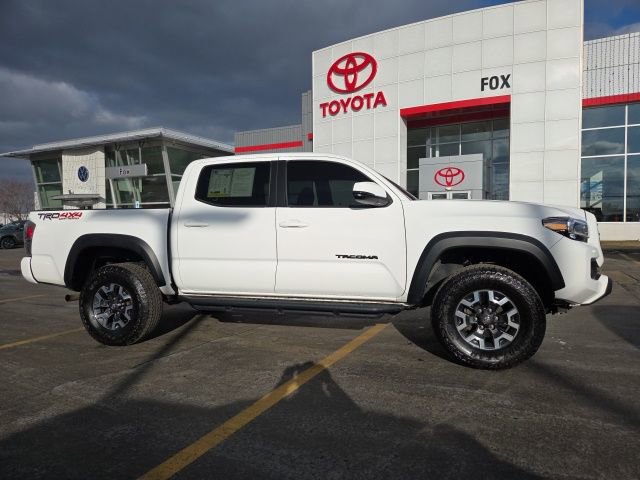 Used 2023 Toyota Tacoma TRD Off-Road image 1