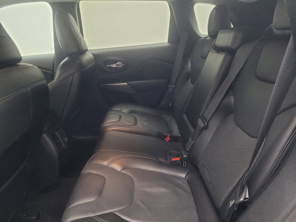 Used 2019 Jeep Cherokee Limited AWD/4WD image 18