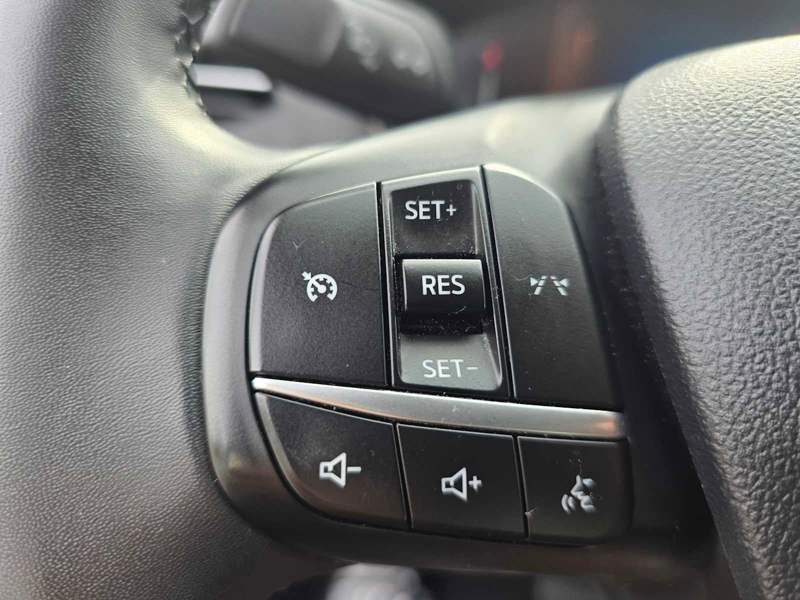 Used 2024 Ford Escape Active image 32