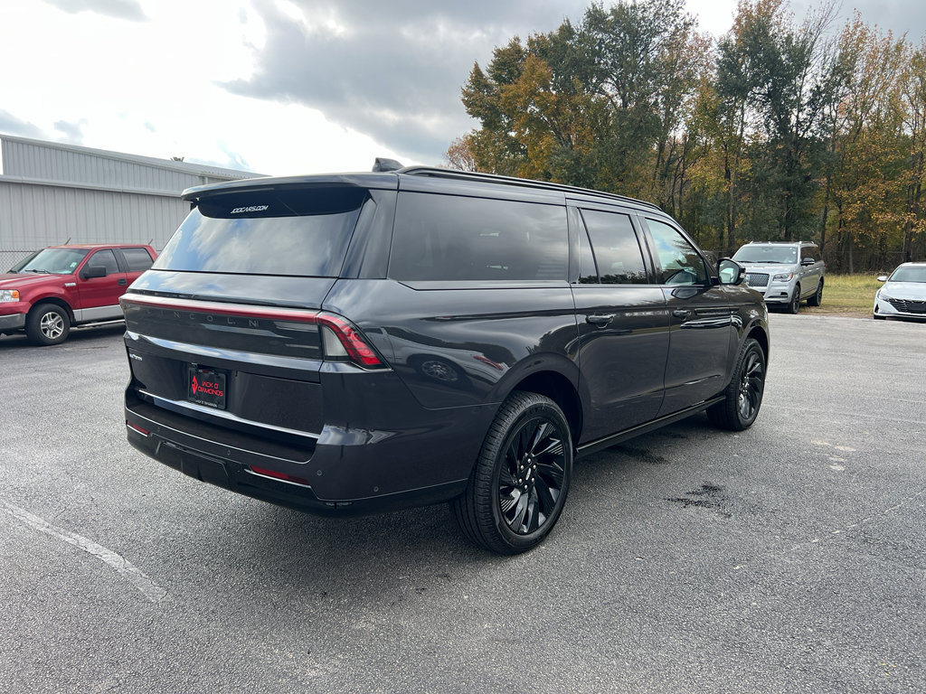 New 2025 Lincoln Navigator L Reserve w/ Jet Appearance Package image 6