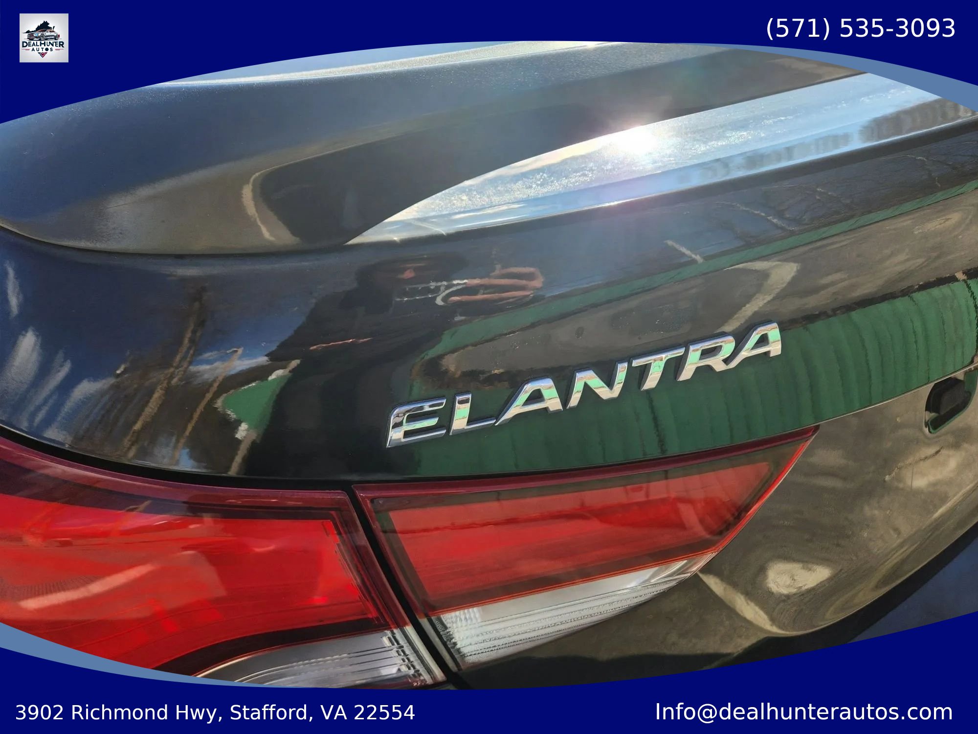Used 2015 Hyundai Elantra SE w/ Option Group 02 FWD image 11