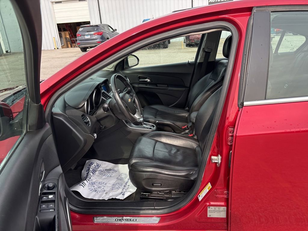 Used 2011 Chevrolet Cruze LT FWD image 24