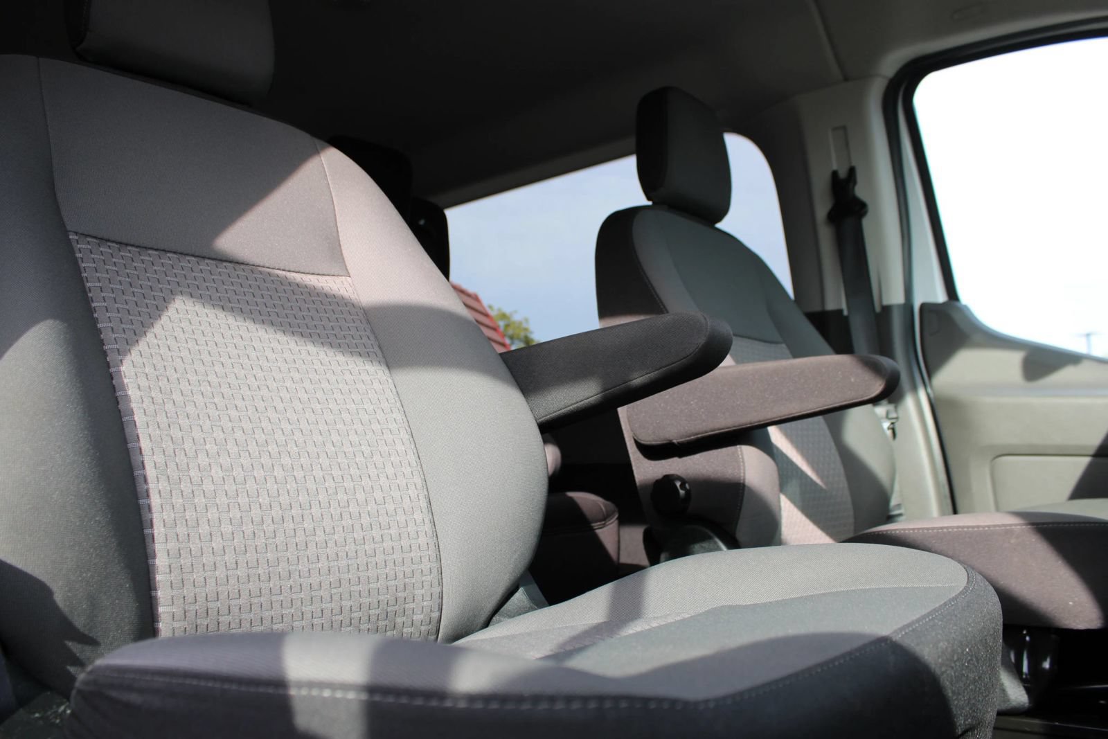 Used 2024 Ford Transit 350 XLT RWD image 18