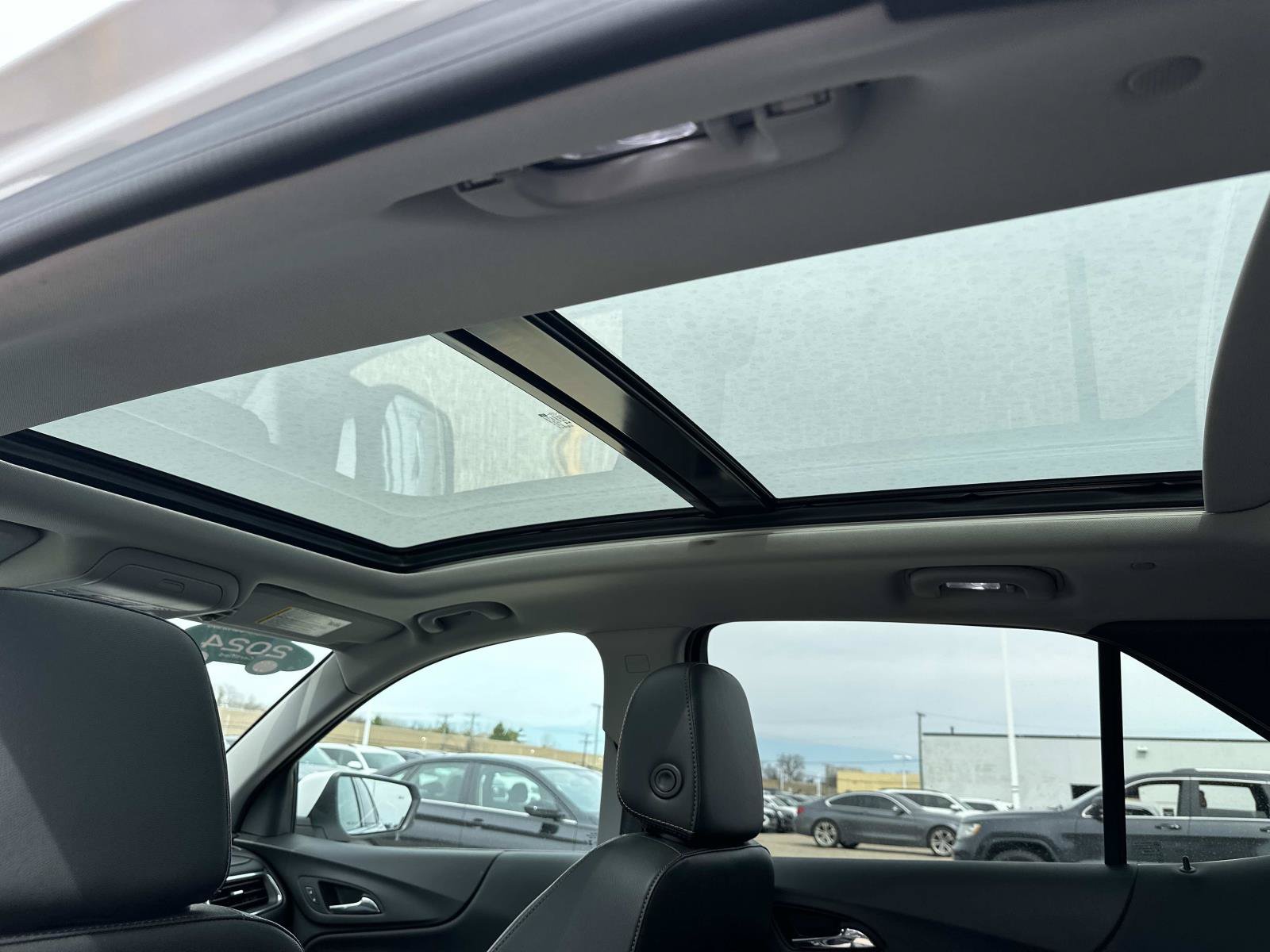 Certified 2024 Chevrolet Equinox Premier AWD/4WD image 12