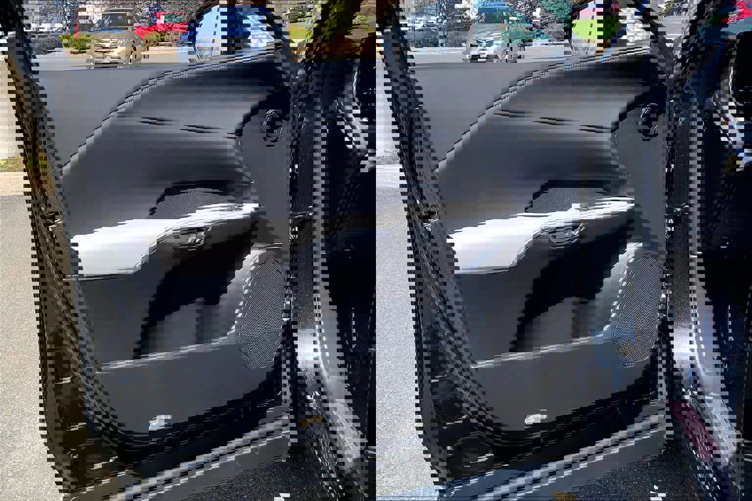 Used 2025 Lexus RX 350 Premium w/ Accessory Package AWD/4WD image 22