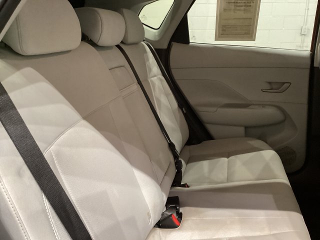 Used 2025 Hyundai Kona SEL FWD image 17