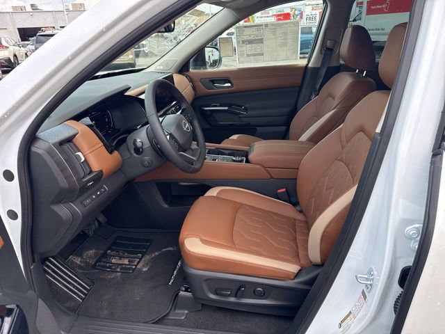 New 2026 Nissan Pathfinder Platinum AWD/4WD image 10