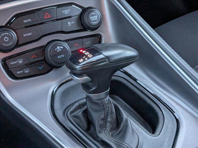 Used 2022 Dodge Challenger SXT image 11