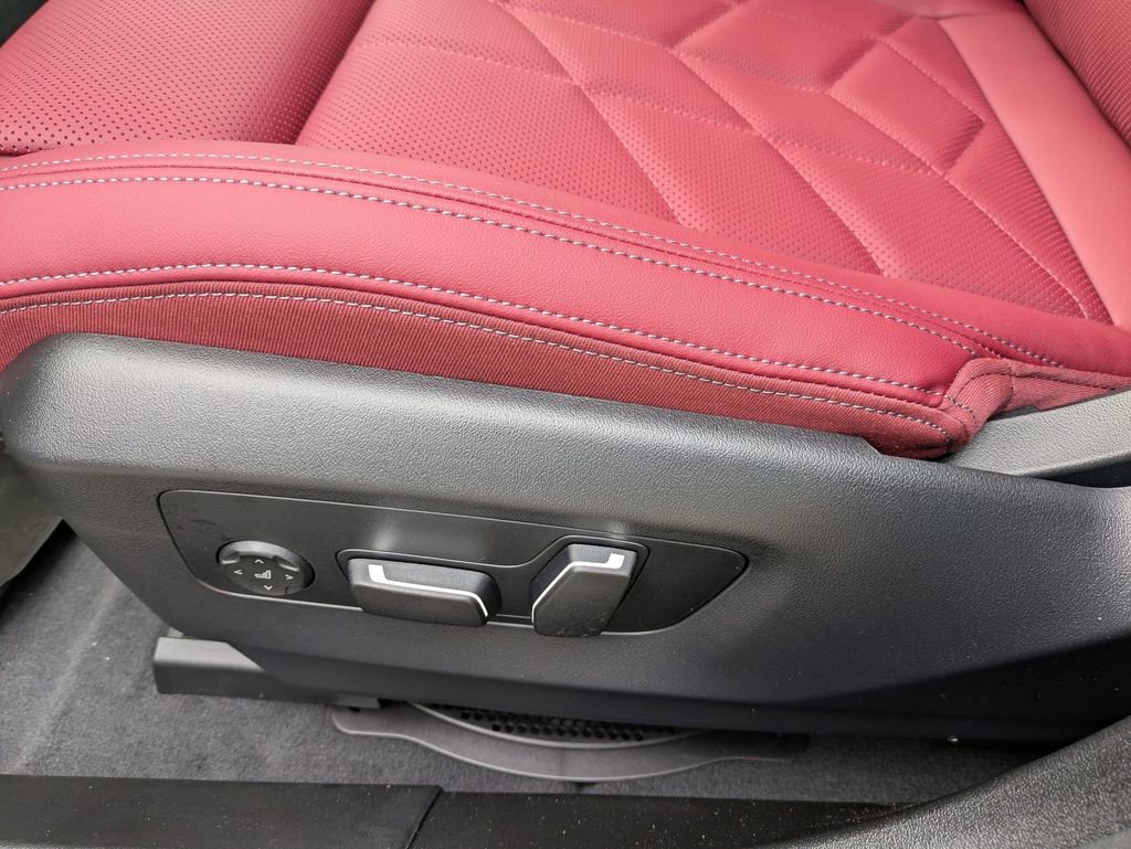 New 2026 BMW 530i xDrive image 14