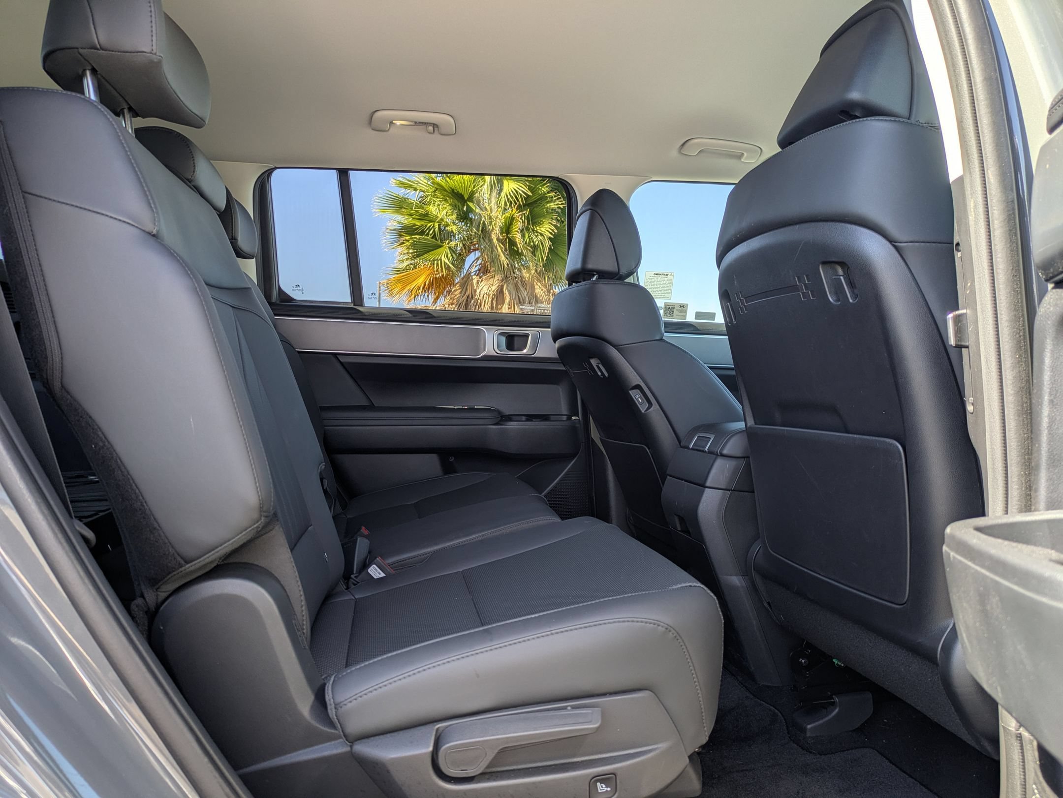 Certified 2025 Hyundai Santa Fe SEL FWD image 12