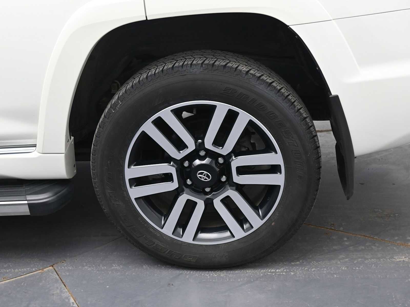 Used 2023 Toyota 4Runner Limited AWD/4WD image 5
